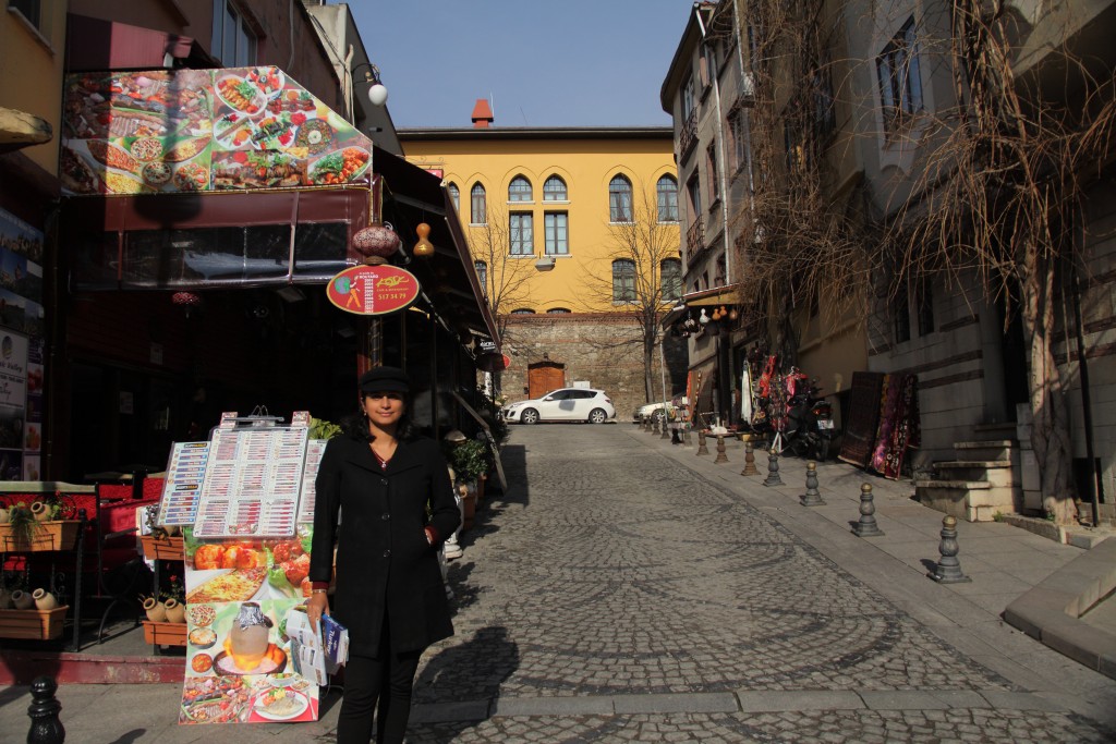Istanbul: Exploring the streets of Sultanahmet (Old Town)