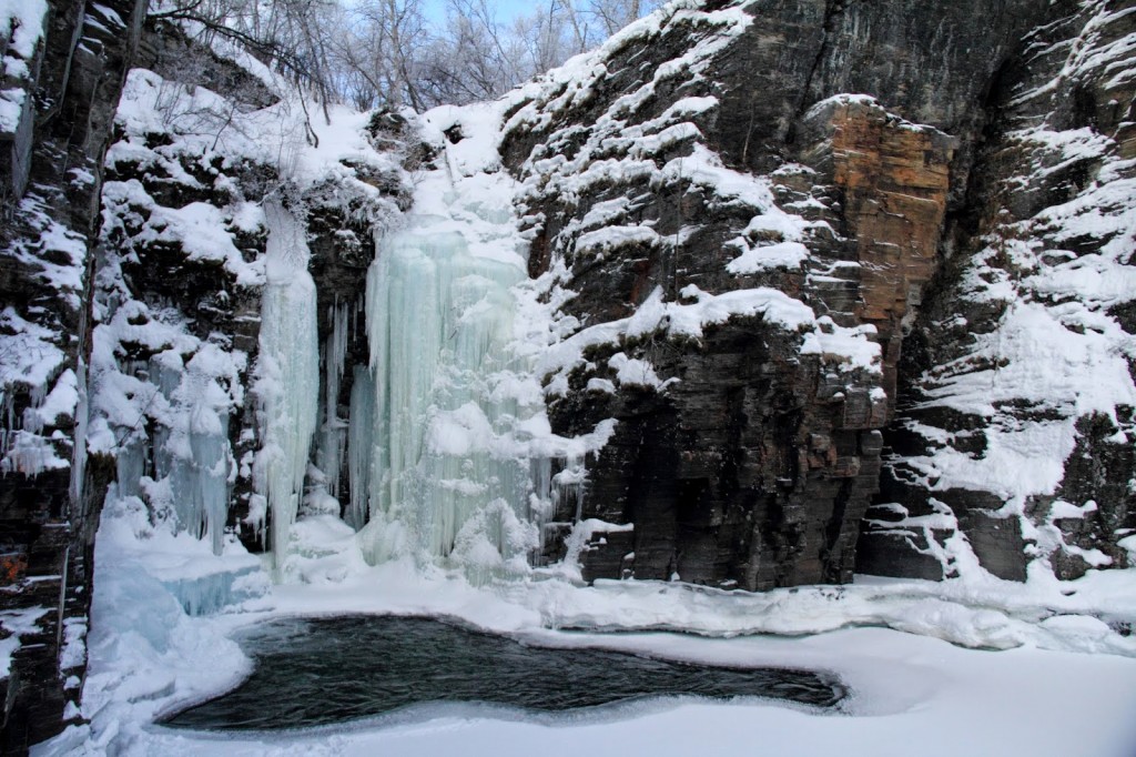 Frozen waterfall : We climbed the adjacent one!