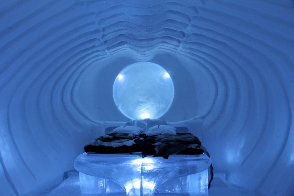 Ice Hotel: Art Suite 'Blue Marine' , gave an impression of being inside a blue whale