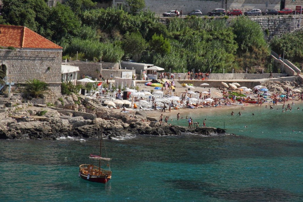 Dubrovnik: Crystal clear waters at the Banje beach