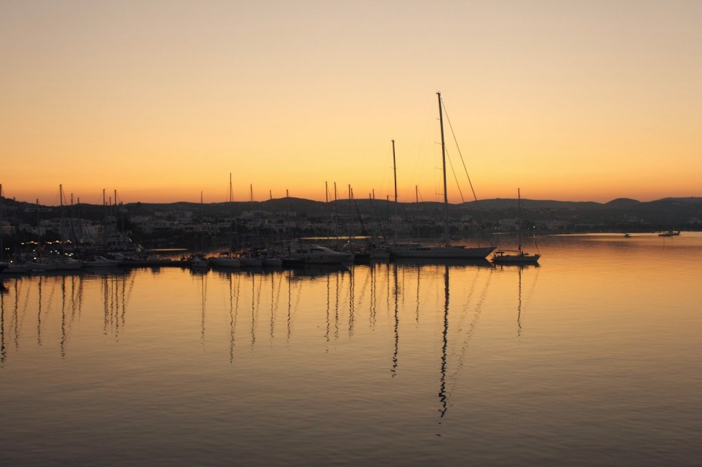 Island hopping in Greece: Milos at sunrise
