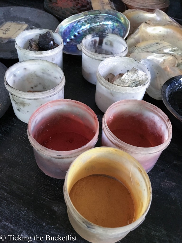 Natural colours used to colour the lacquerware