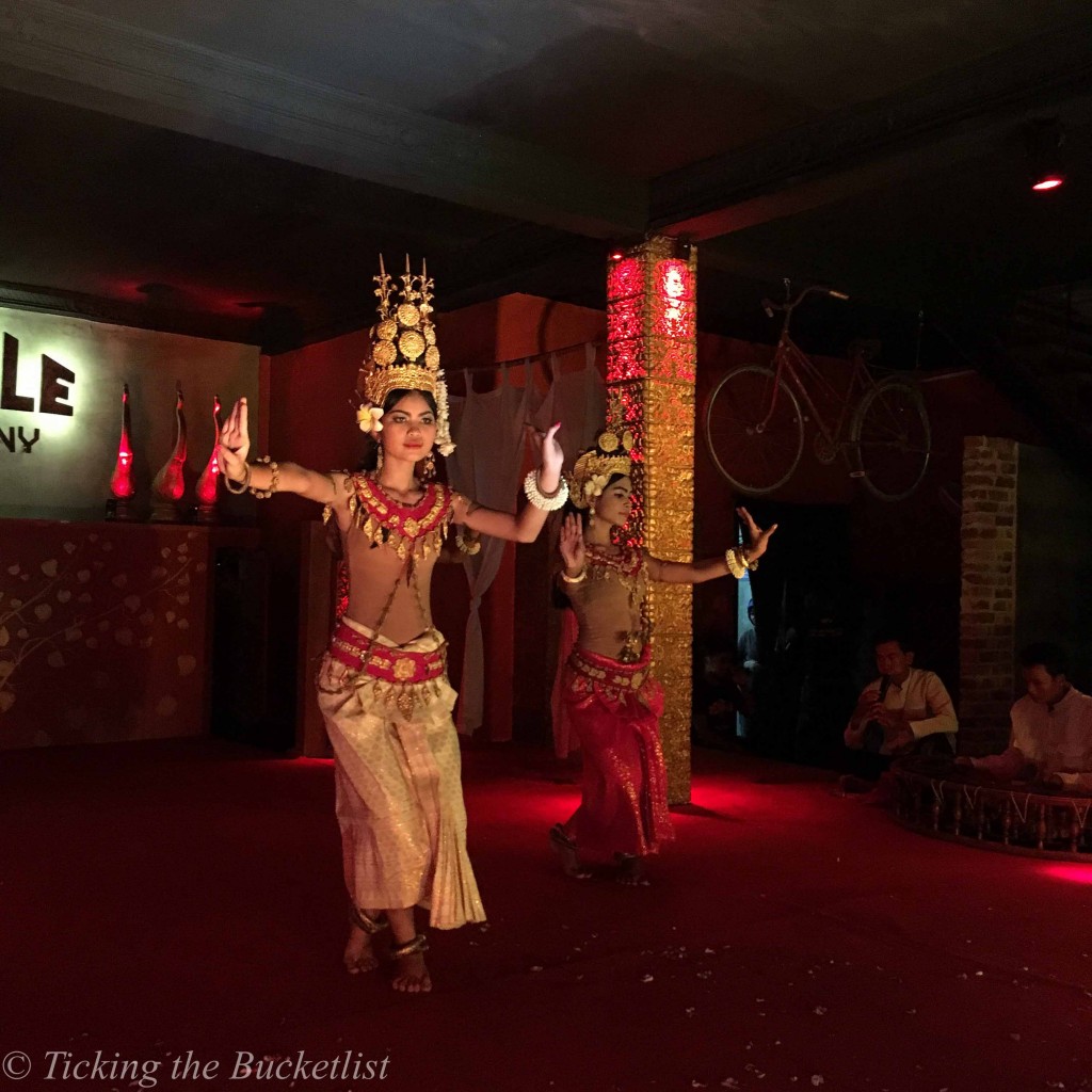 Khmer entertainment..at Temple Bar